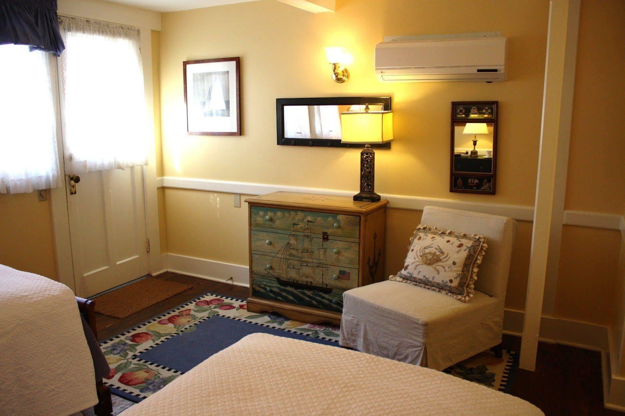 The Oak Bluffs Inn Bagian luar foto