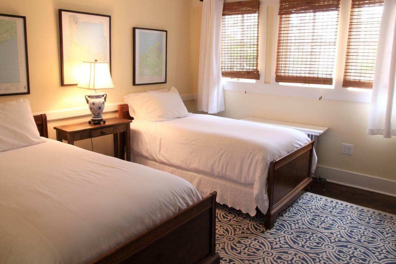 The Oak Bluffs Inn Bagian luar foto